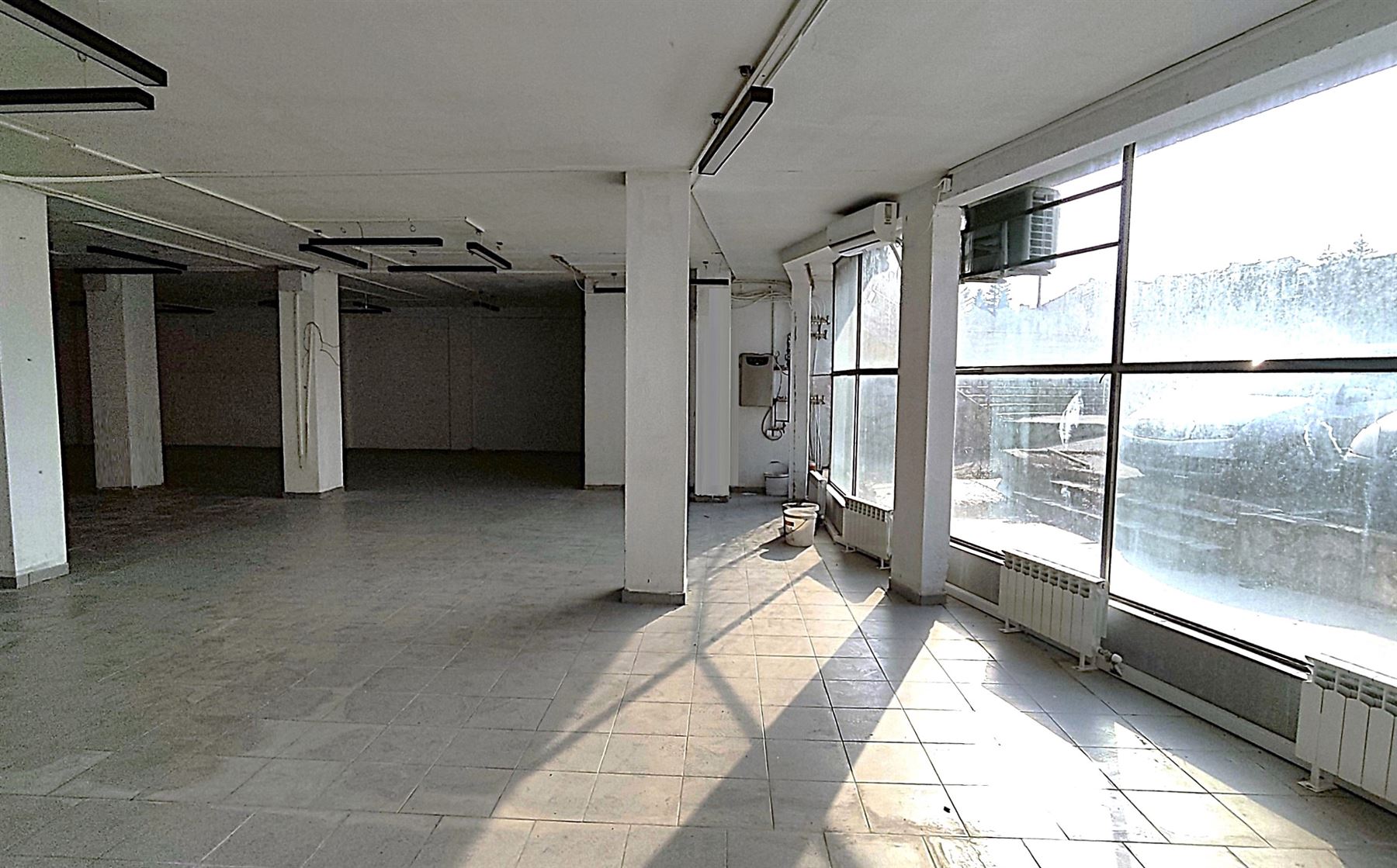 Lokali od 250m2, 275m2 i 525m2 za svaku namenu ..