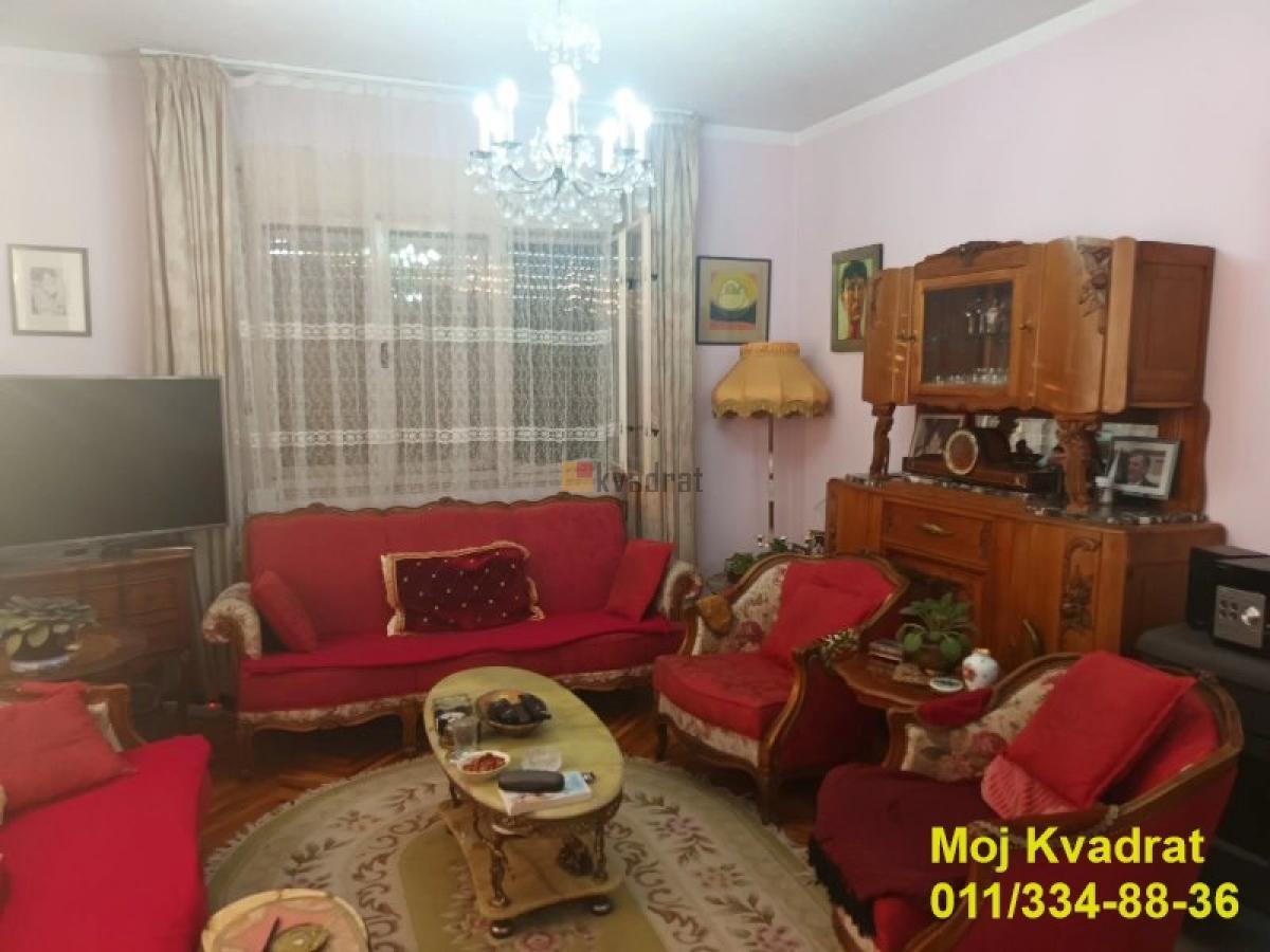 Stara Pazova, Nova Pazova - Kneza Mihaila, 431m2