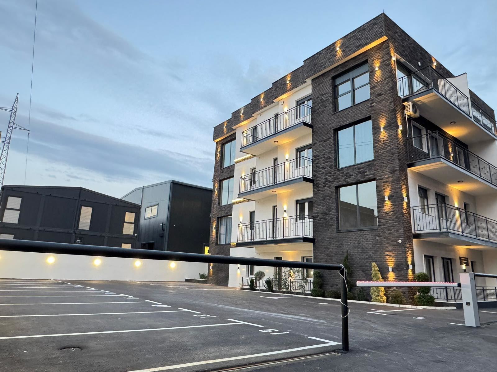 NAJEKSKLUZIVNIJA GRADNJA NA LEDINAMA