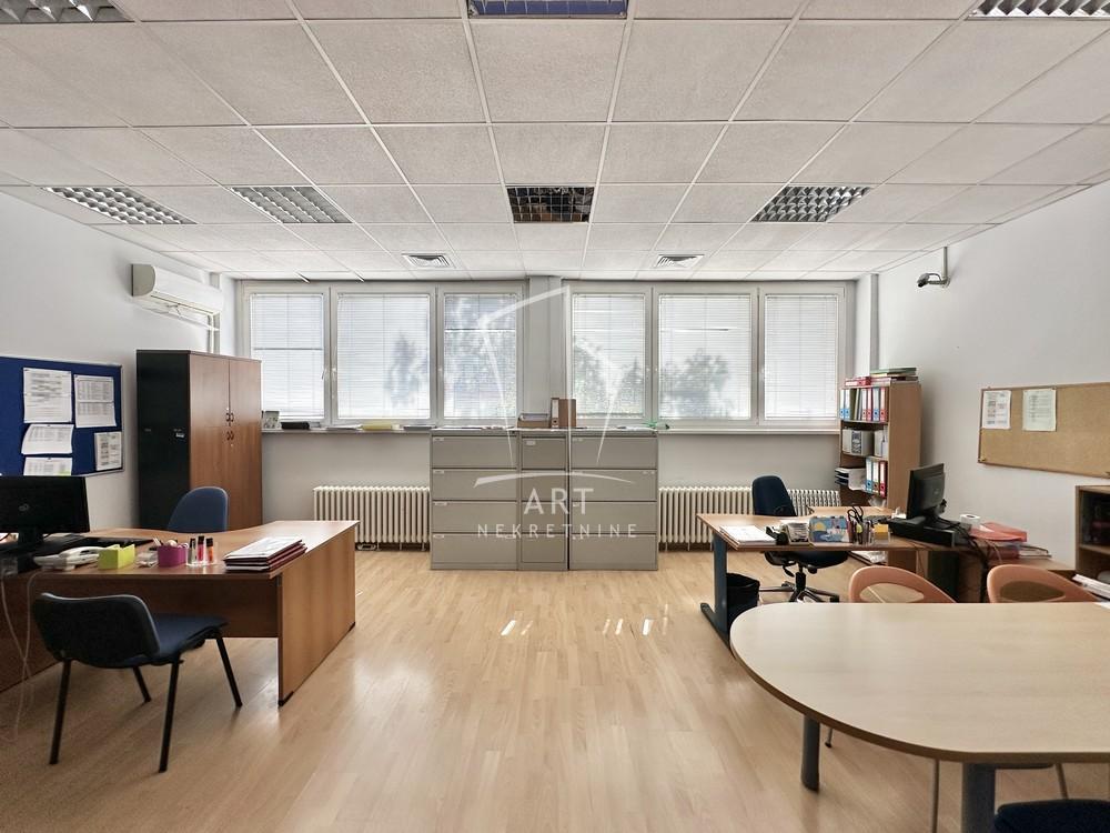 Blok 21, odličan poslovni prostor ID#11900