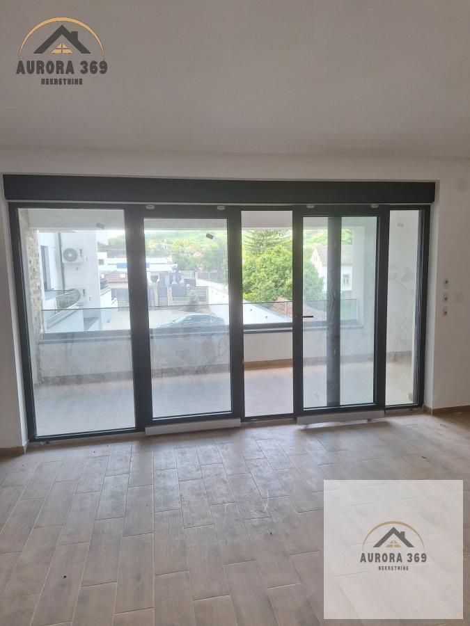 POVOLJNO!! VRDNIK BANJA, LUKSUZAN STAN, TROSOBAN, 93m2, PARKING