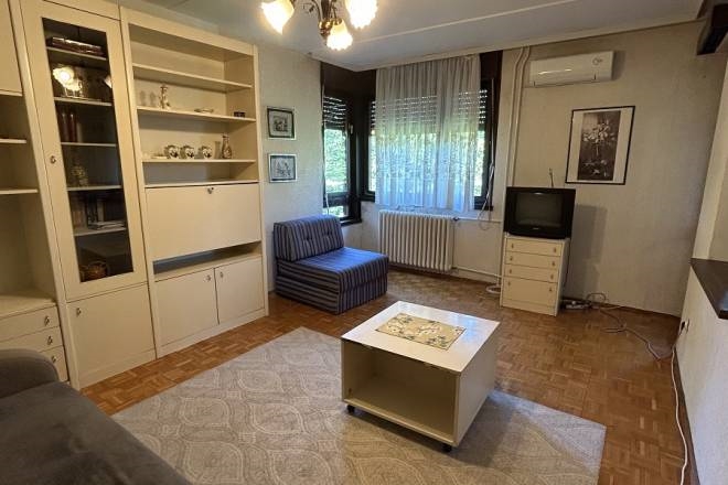 Izdajemo dvosoban stan u Višnjičkoj banji, 58m2