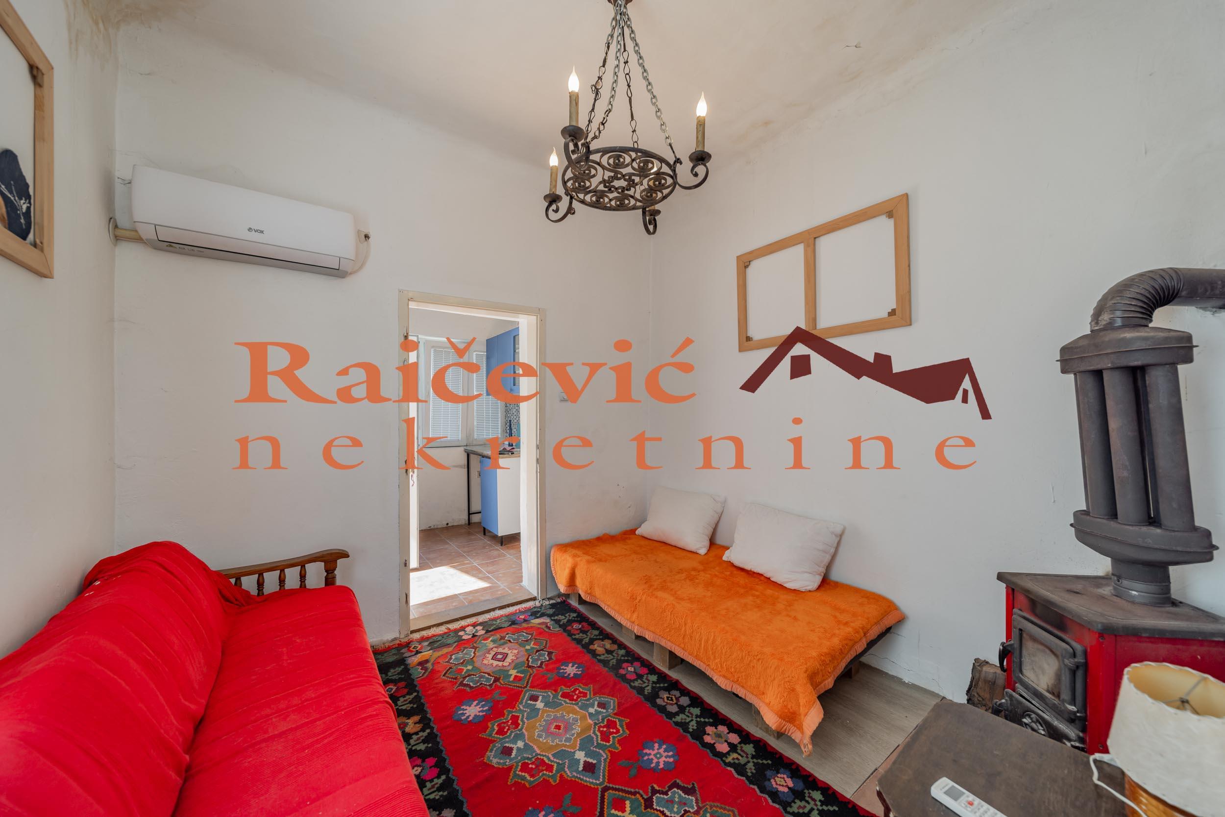 CUKARICA CUKARICKA PADINA 26m2 , 78000e