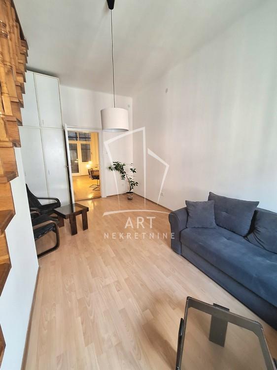 Stan u pešačkoj zoni ID#11985