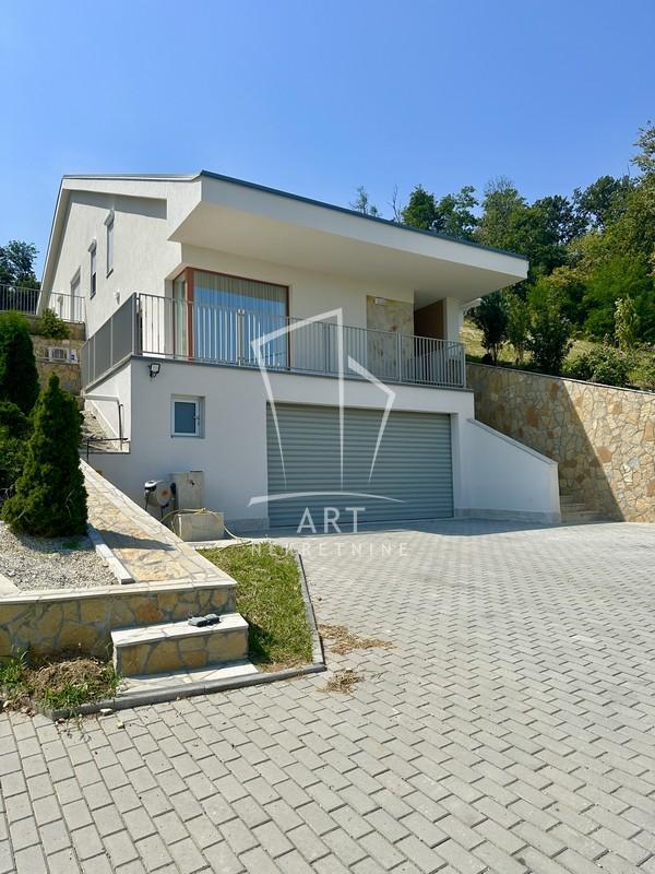 Kosmaj, lux kuća 297m2 ID#12007