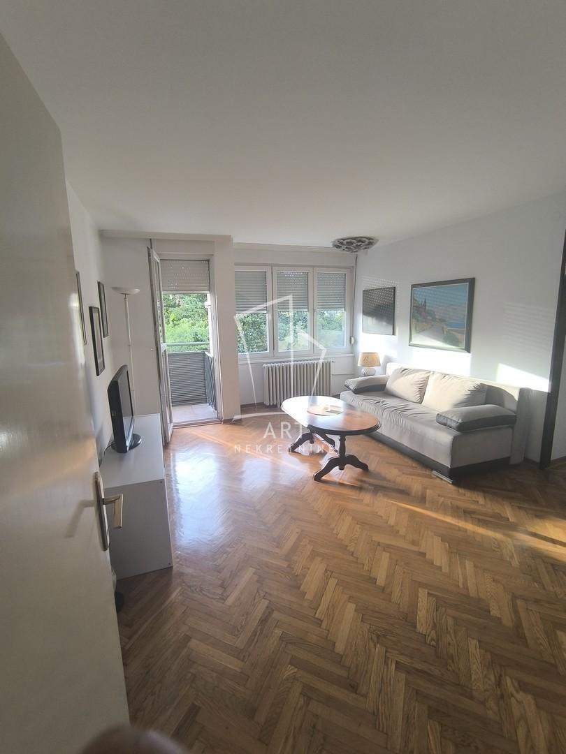 TC Ušće, dobra lokacija 69m2 ID#12024