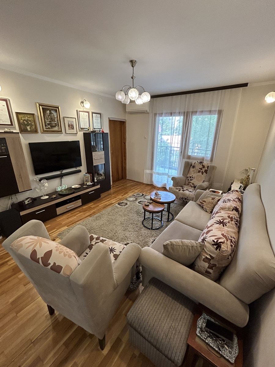 Prodajemo komforan 3.5 stan na Karaburmi, 78m2