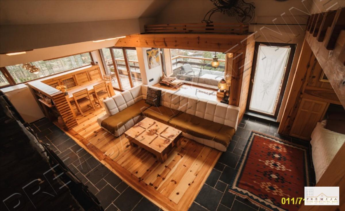 Zlatibor, Tornik, lux 3.5 apartman,110m2, garaže 40m2, 3 terase, dvorište