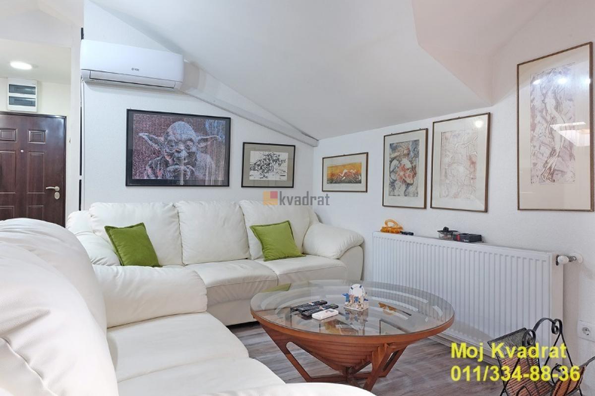 Veliko Gradište, centar - Albanske spomenice, 75m2