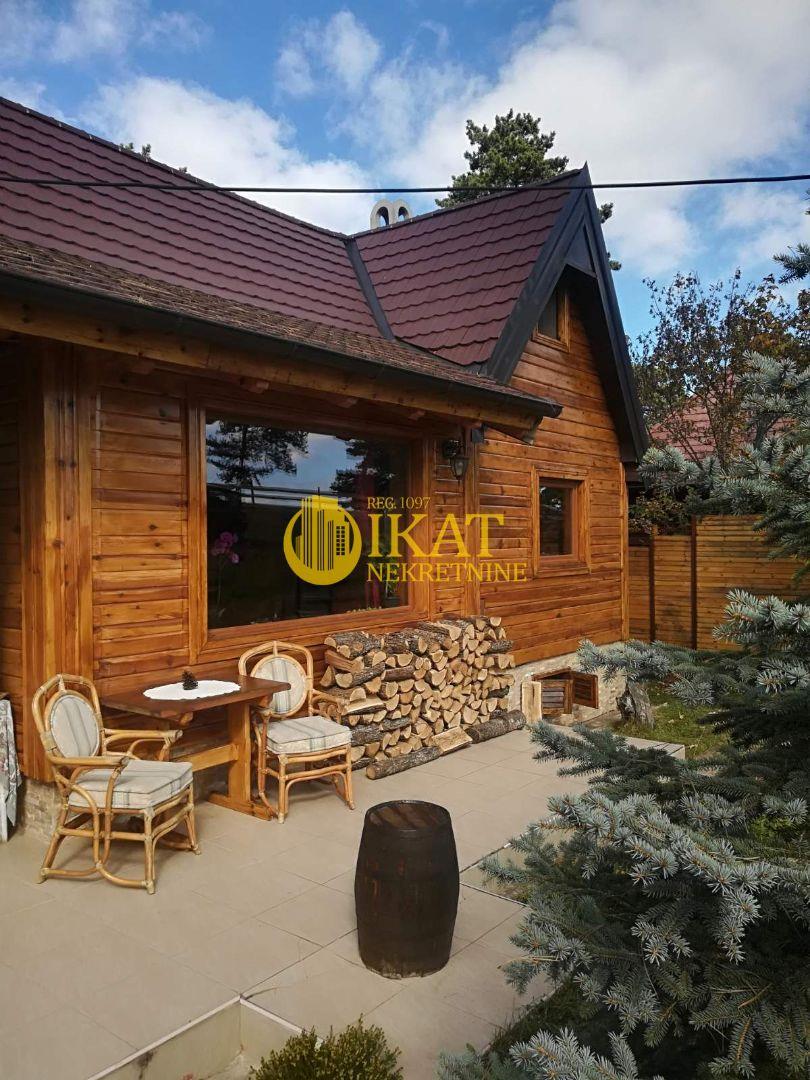 Zlatibor, Kobilja glava, kuća, 120m2, sa terasom i placom od