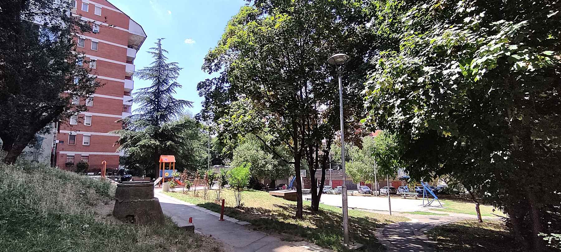 Medak 3, lift, cg, topla voda, zgrada u parku i zelenilu .. 