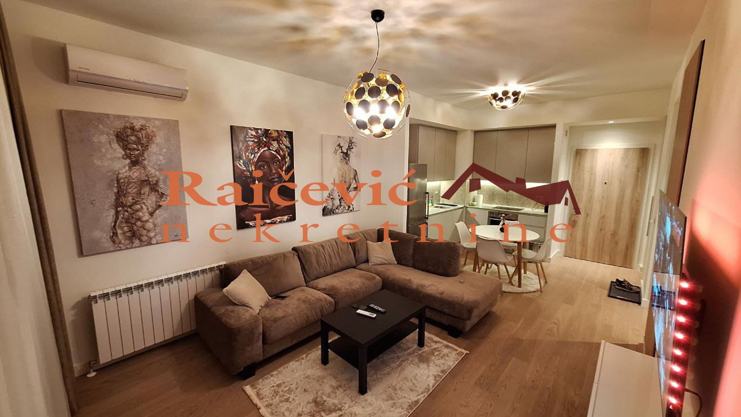 SAVSKI VENAC BEOGRAD NA VODI 54m2 , T ,275000e