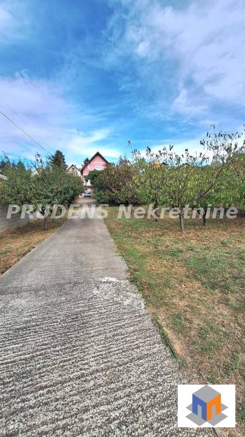 Grocka, prostrana kuća, 333m2