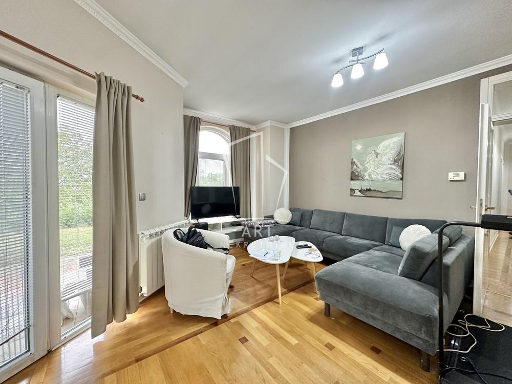 Uknjižena, luks kuća, Mala Ivanča ID#12461