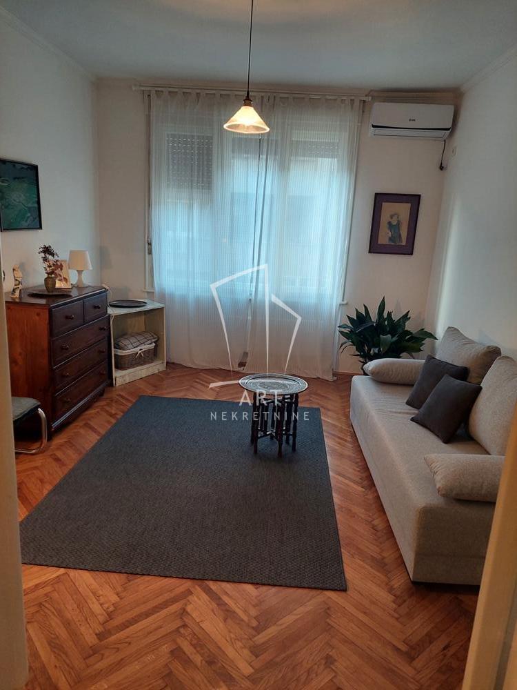 Odličan salonac ID#7045111