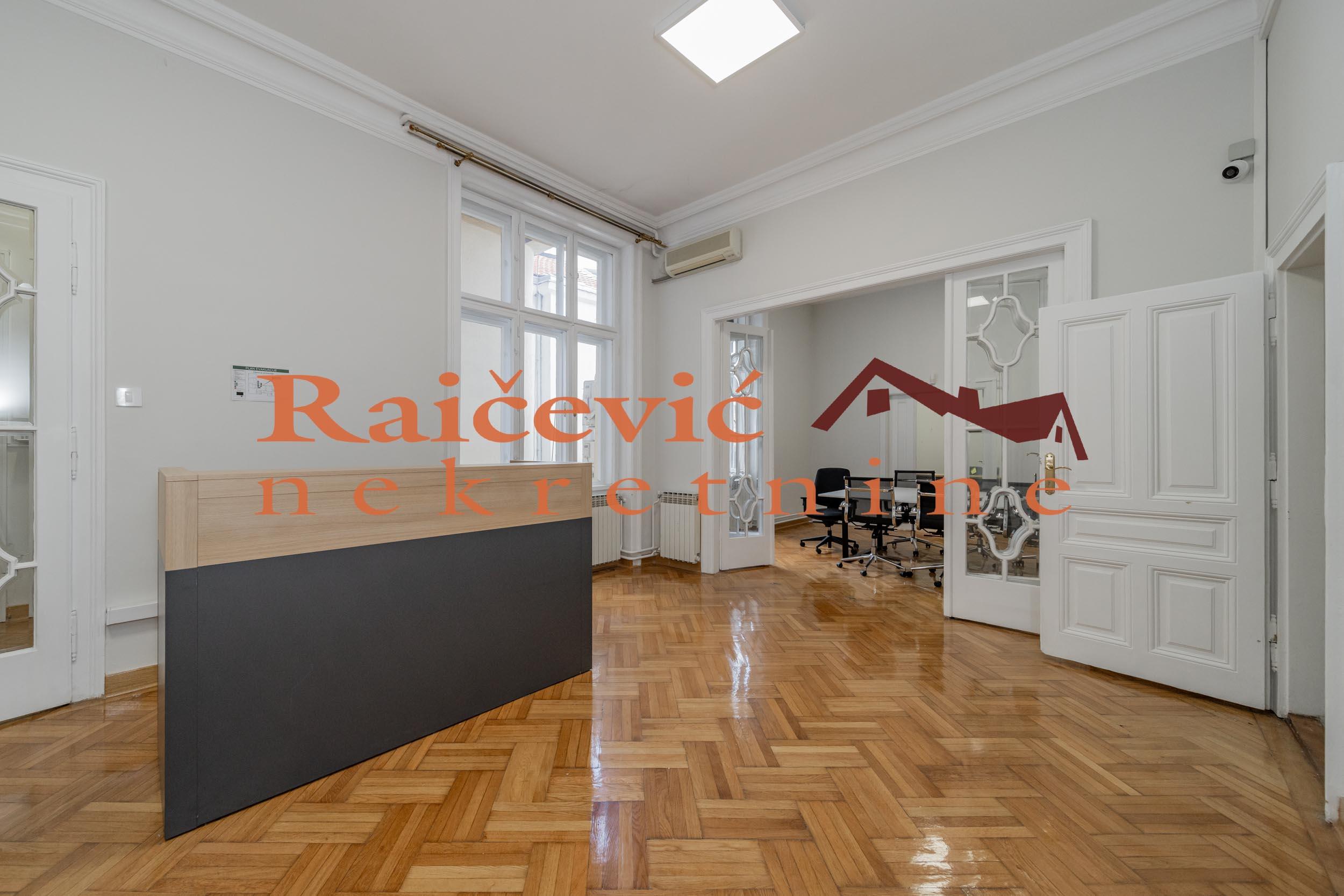 STARI GRAD CENTAR 239m2 , 2000e