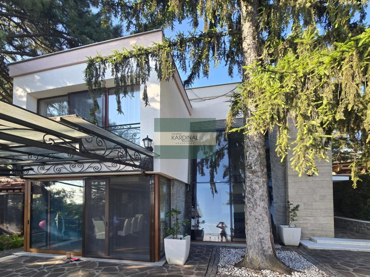 Superluksuzna kuća na Popovici