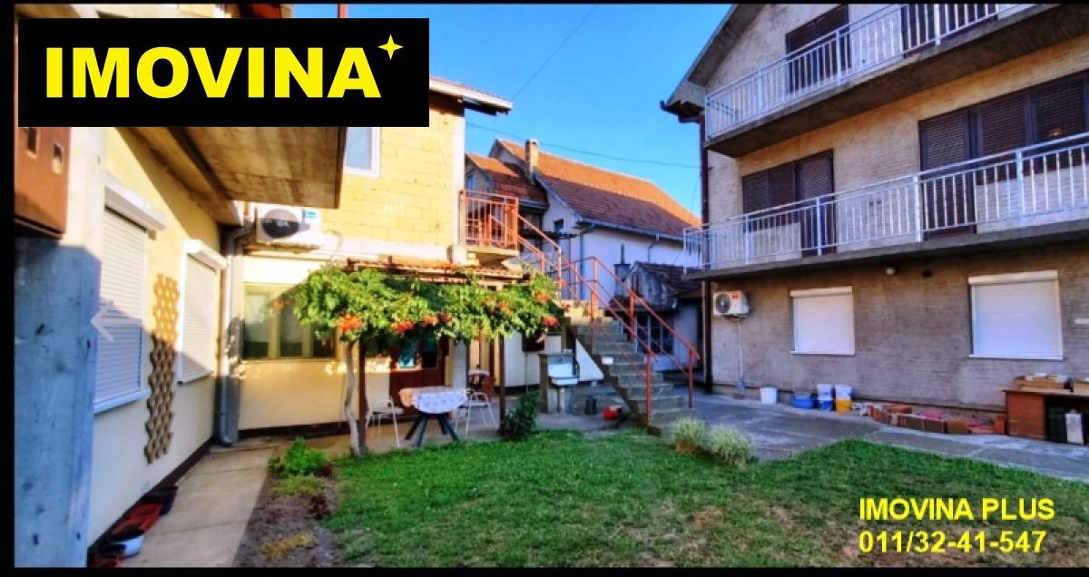 Plac 5ari, izuzetna lokacija, Batajnica