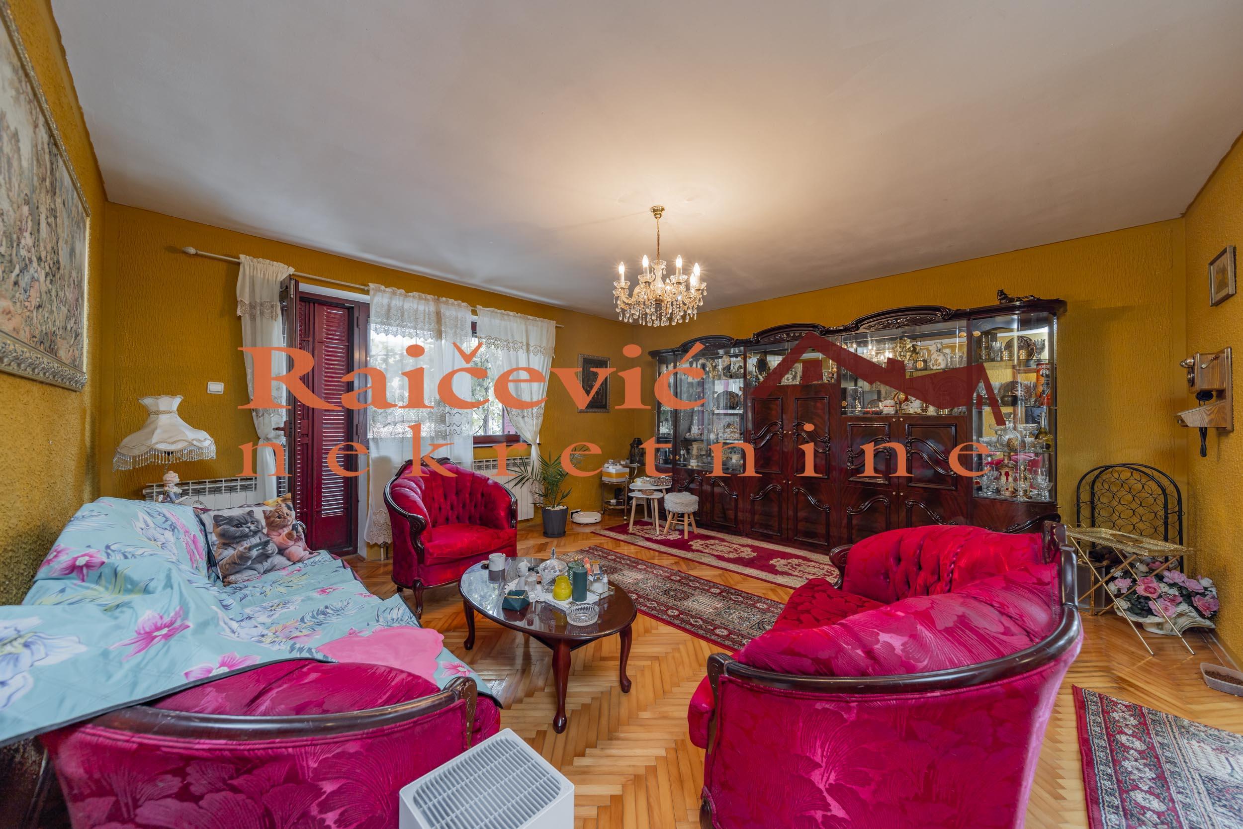 ZVEZDARA UCITELJSKO NASELJE 500m2 , T ,7000e