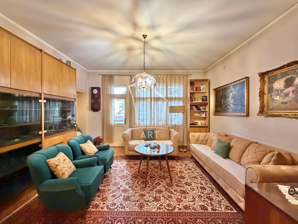 Retko u ponudi,kod Marakane,17 ari,mereno 300 m2 ID#12621