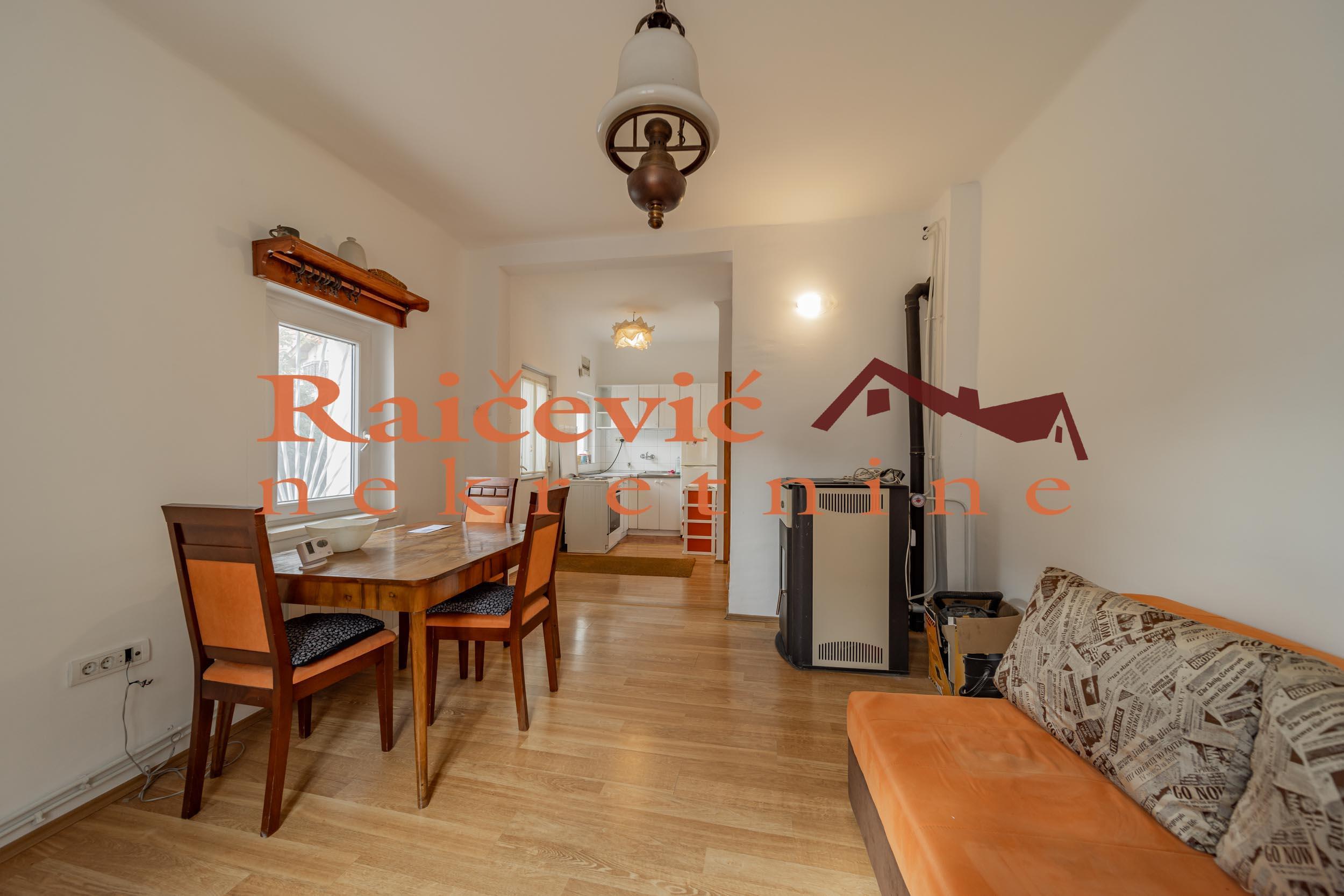 ZVEZDARA LIPOV LAD 50m2 , 480e