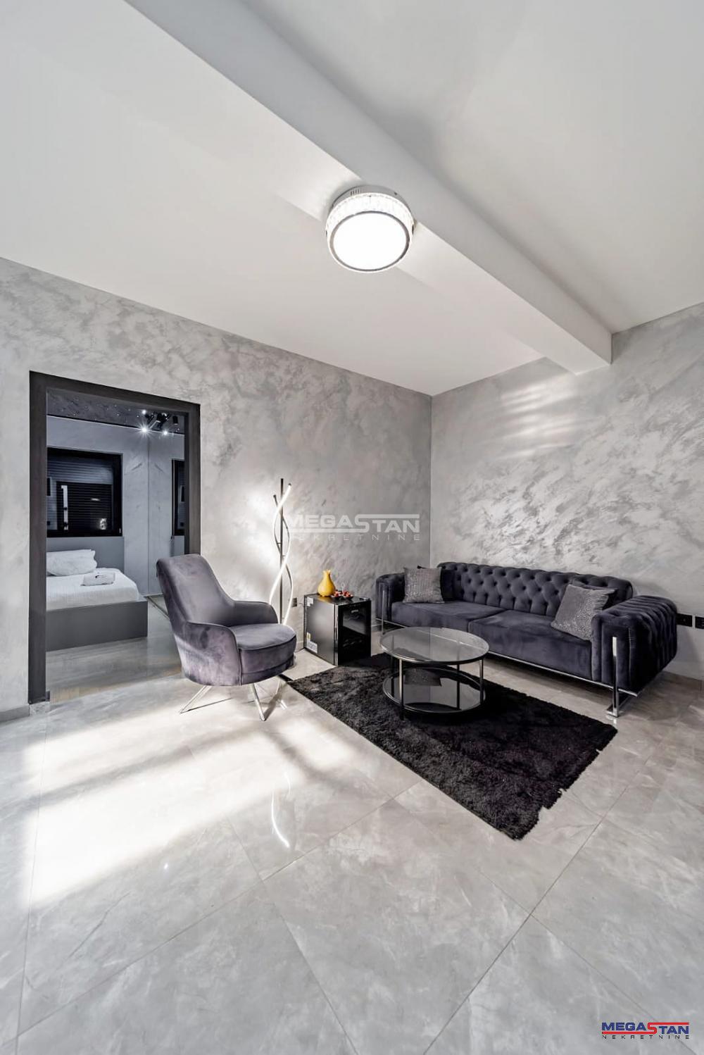 Vojvode Vlahovića, lux, opremljen, garaža