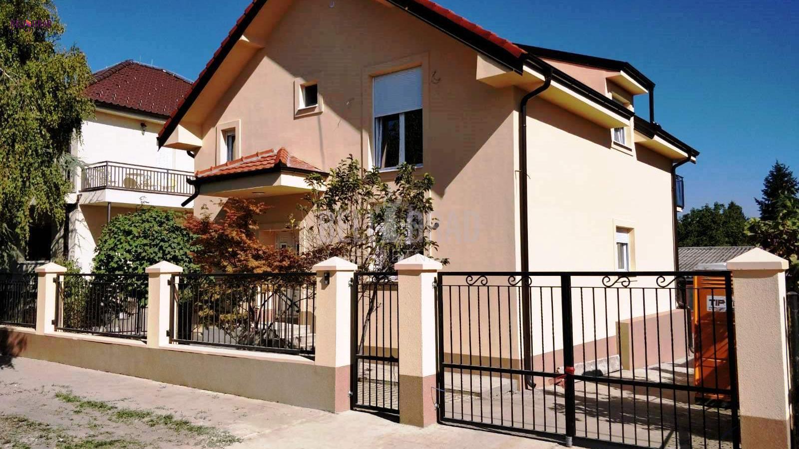 2 kuće zasebne na placu 5,42a