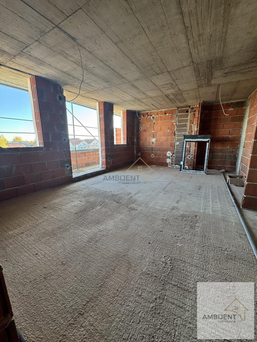 Novogradnja u mirnom delu Novih Banovavca, 63m2 + terasa 20m2