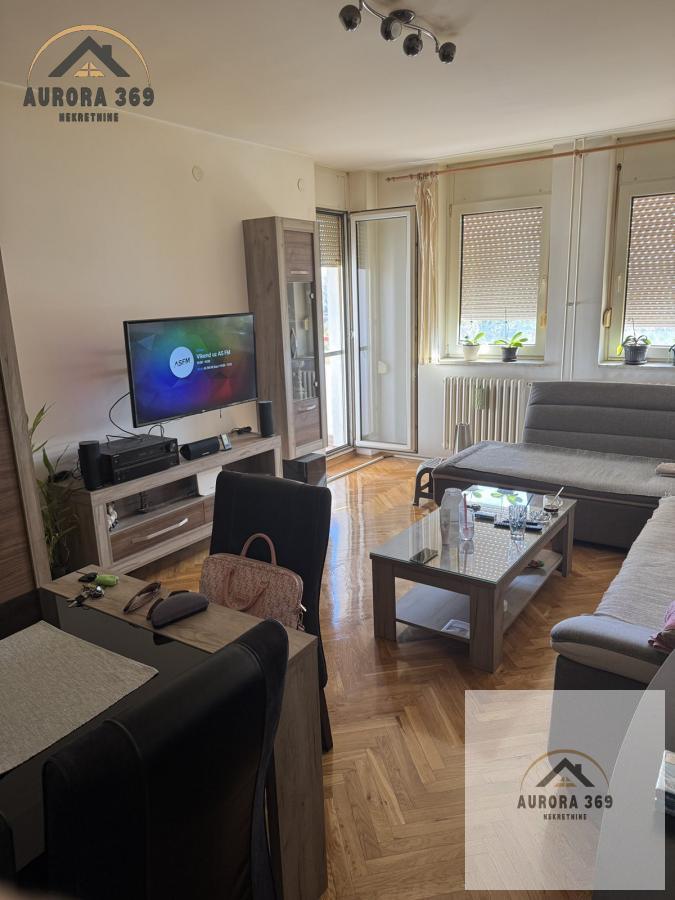 NOVI SAD, NOVO NASELJE. TROSOBAN KOMFORAN STAN, 73m2