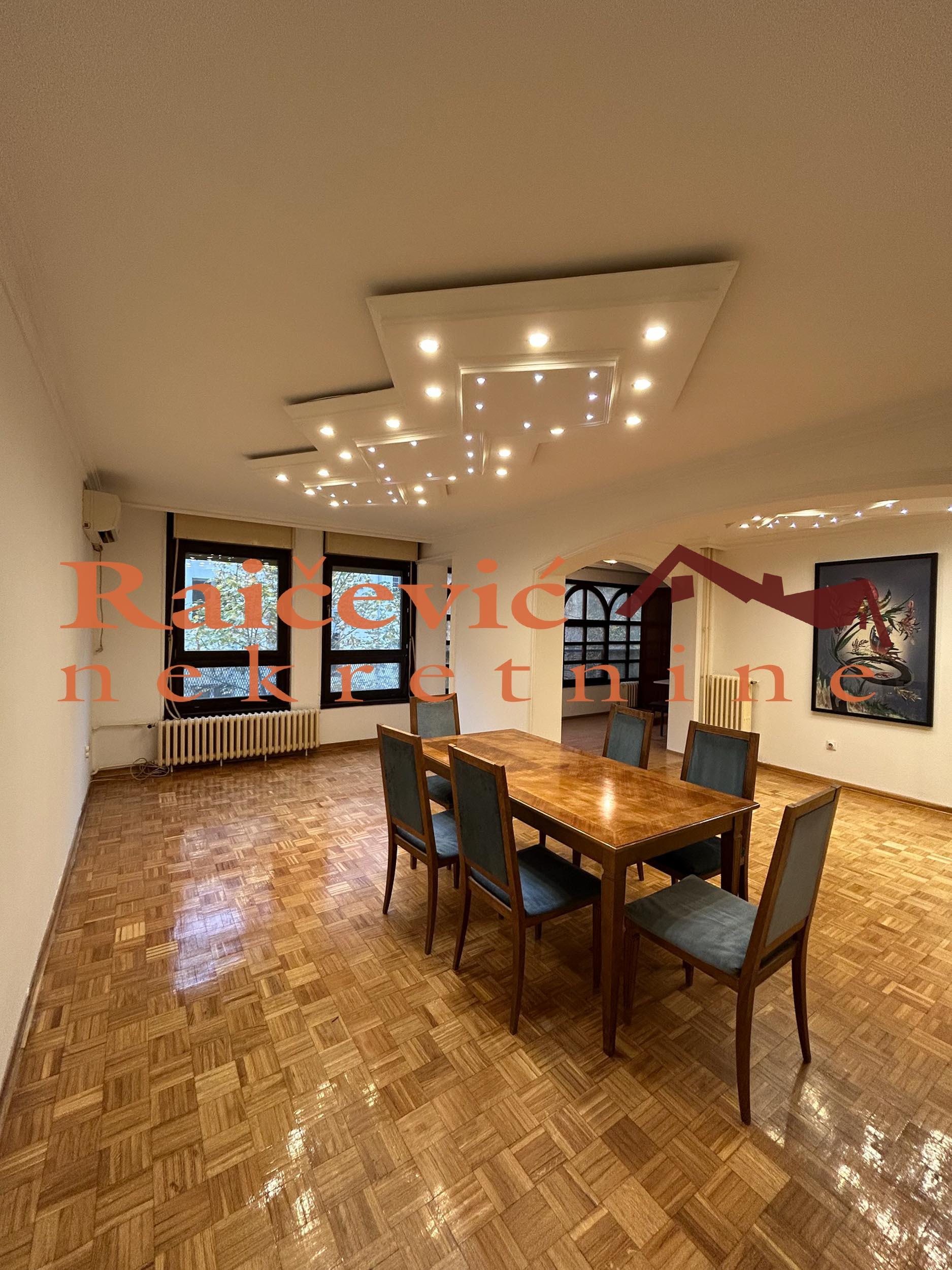 VRACAR KALENIC 115m2 , L ,990e