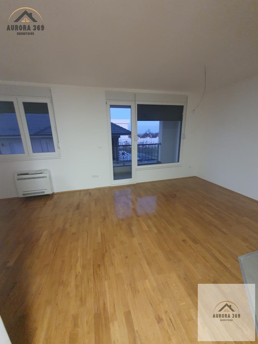 MIŠELUK, PETROVARADIN, NOVI SAD. NOV, USELJIV, DVOIPOSOBAN 58m2