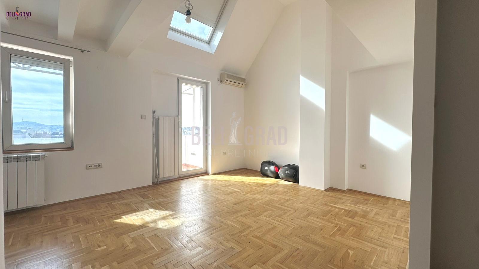 Duplex kod Čuburskog parka