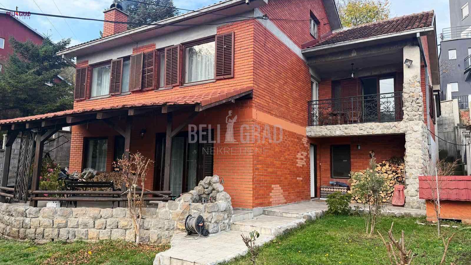 Rakovica, Humski put, uknjižena kuća