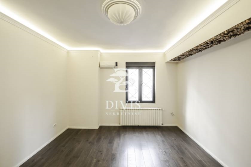 Dvoiposoban stan u Gospodar Jovanovoj, Dorćol, 62m2