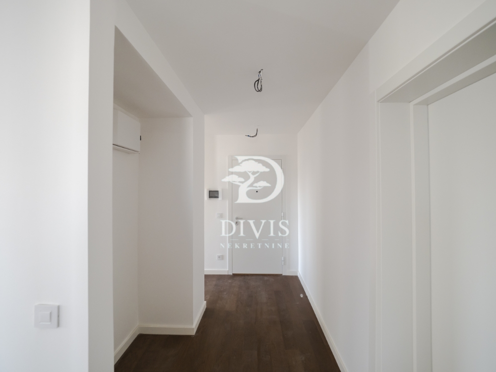 Prodajemo nov 4.0 stan, 103m2, Luks 51, Bežanijska kosa 