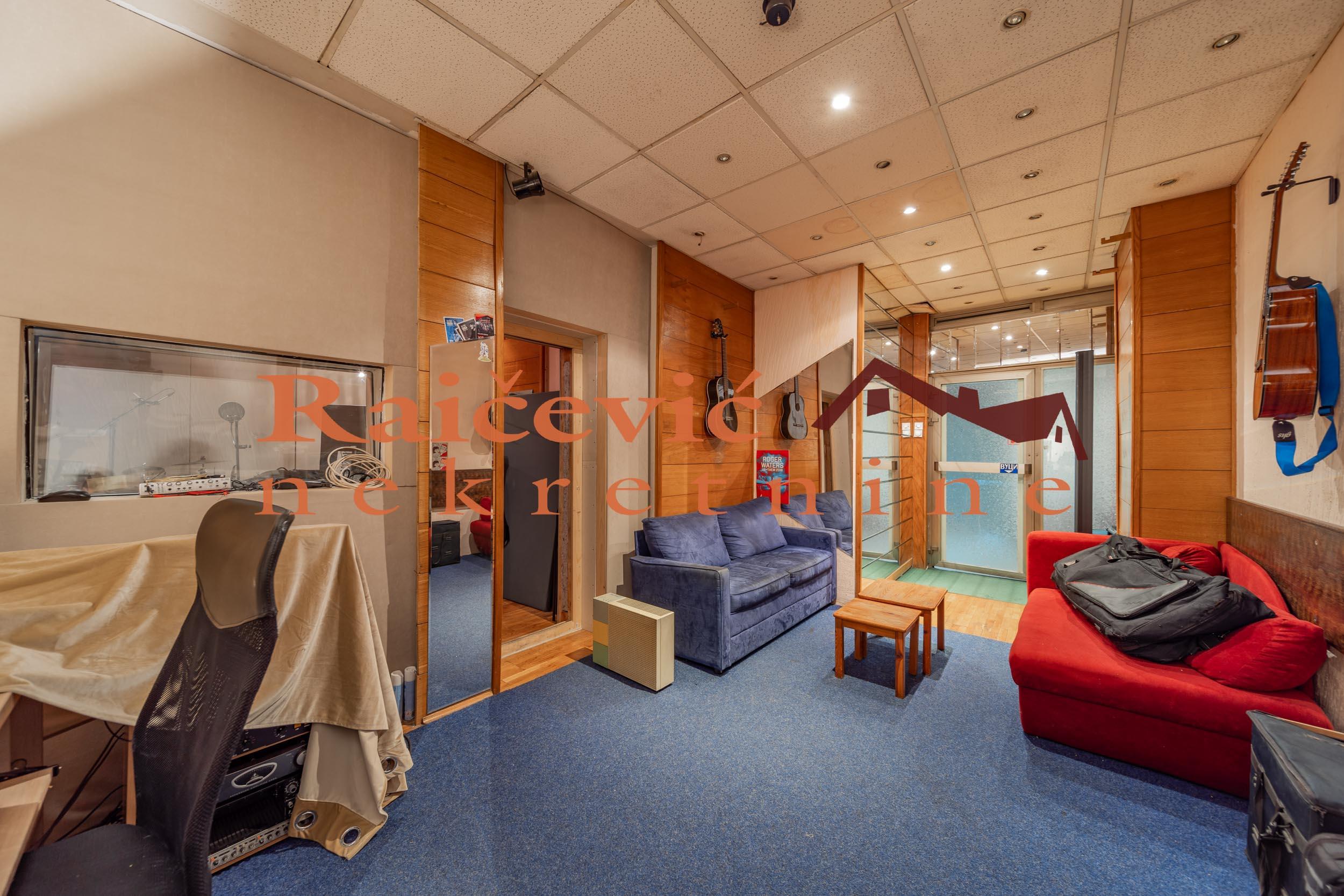 STARI GRAD CENTAR 45m2 , 90000e