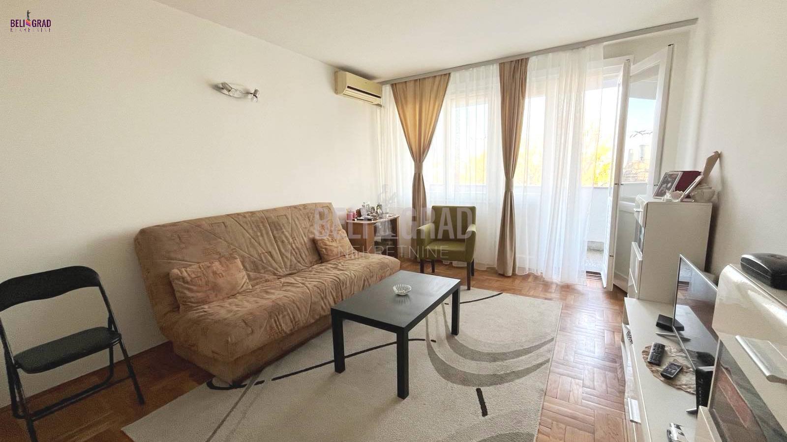 Odličan, svetao stan na Autokomandi