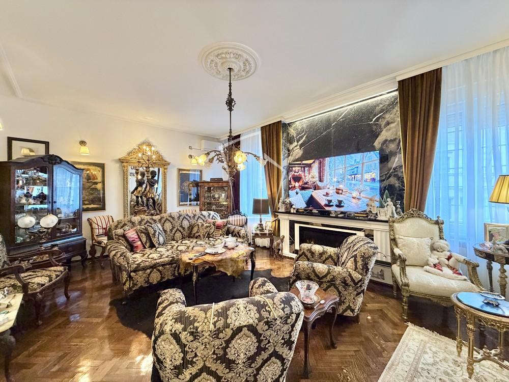 Prelep salonac, mereno 111m2 ID#13169