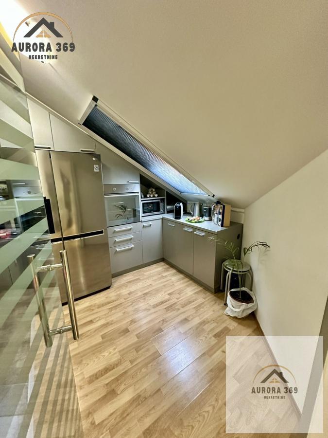 ODLIČAN STAN U AUGUSTA CESARCA-NOVI SAD