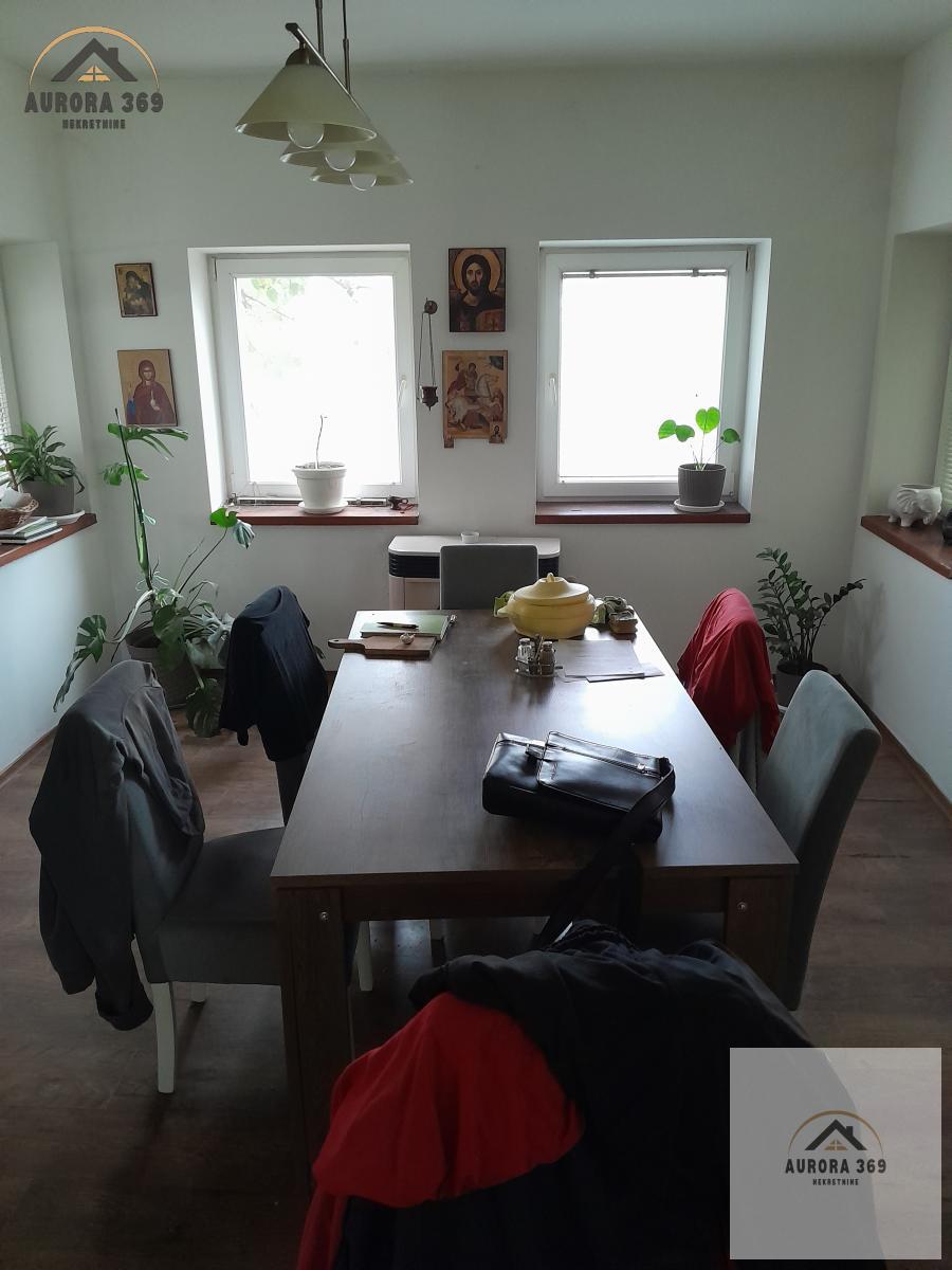 ODLIČNA KUĆA NA SAJLOVU-NOVI SAD