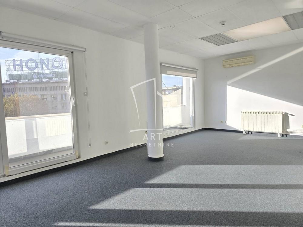 PP  na Trgu Nikole Pašića 7.0 ID#13219