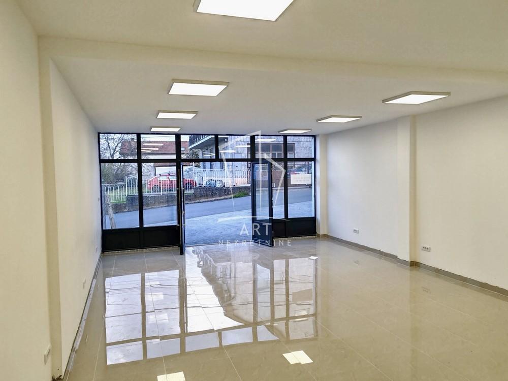 Stara Kaluđerica – Potpuno nov lokal, mereno 80m2 ID#13213