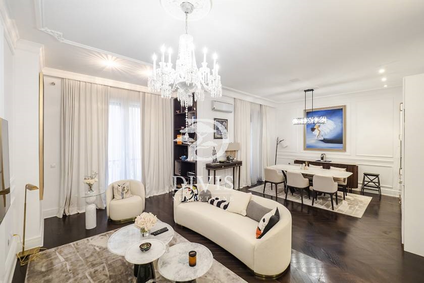 Izdajemo luksuzan 3.0 stan, Studentski trg, 102m2