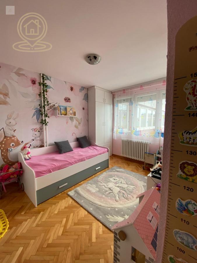 Kompletno renoviran i funkcionalan stan u centru grada – odmah useljiv