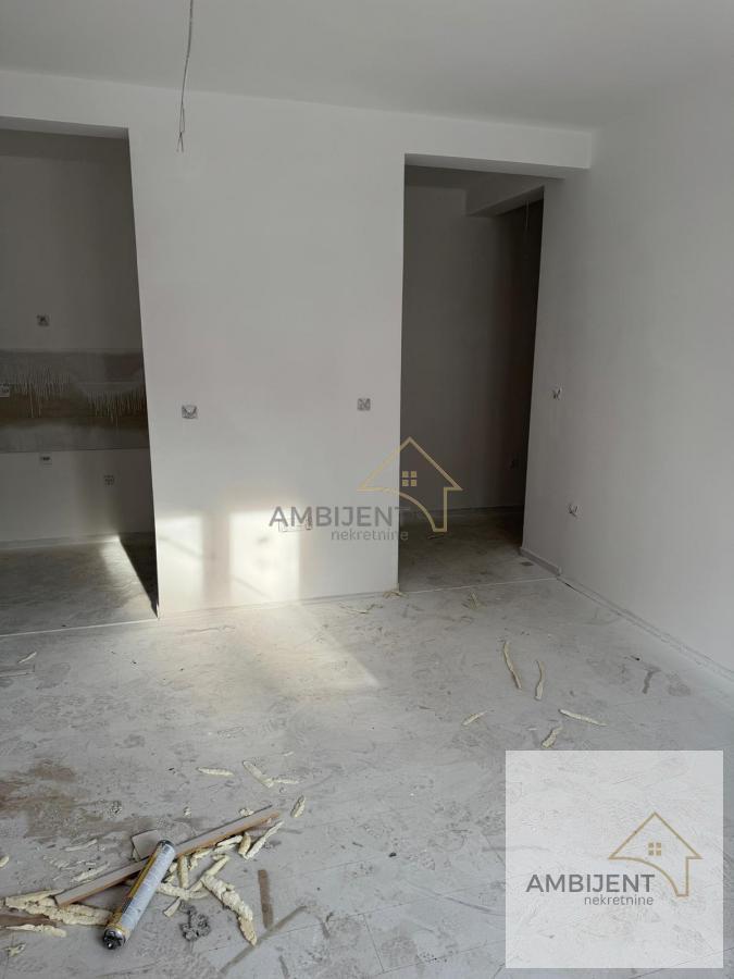 Trosoban stan u Batajnici,novogradnja, 61m2