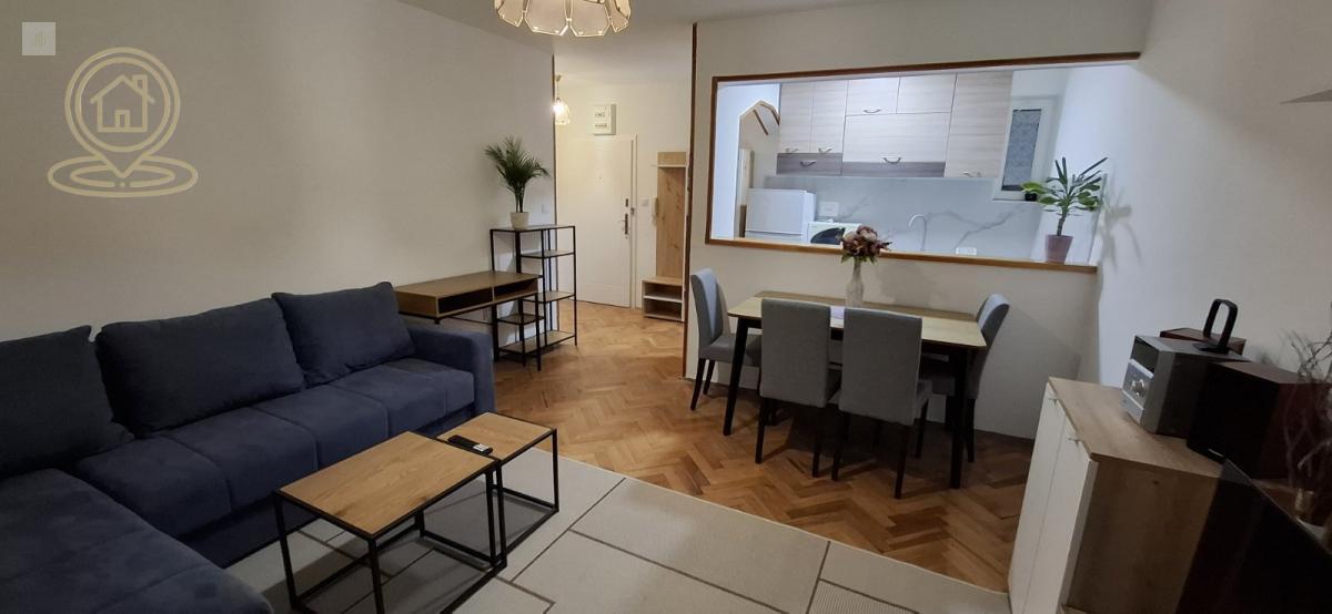 Lep, funkcionalan, jednoiposoban stan u blizini centra grada