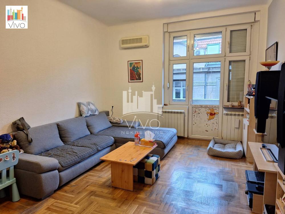 Koče Popovića, salonac 106m2, 4/6, CG ID#1774