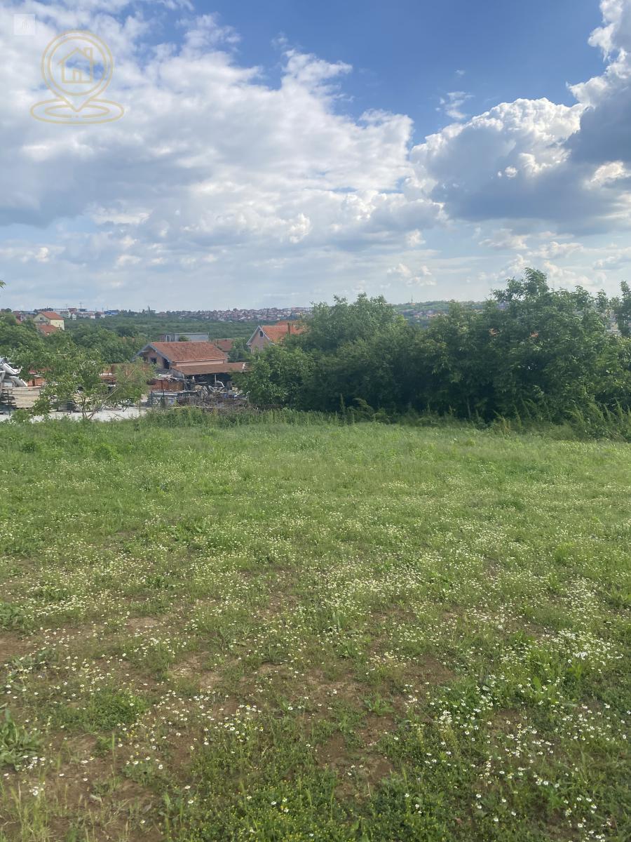 Prodaja placa Zvezdara – 13 ari, asfaltni prilaz, mogućnost gradnje P+P2+PK