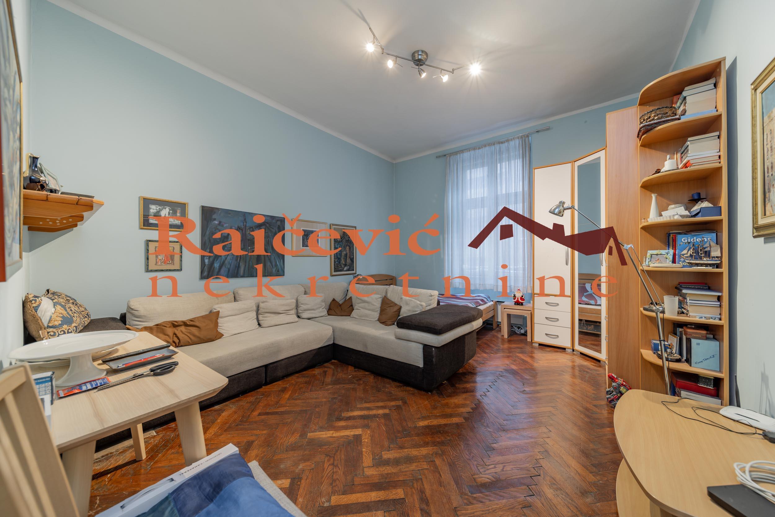 STARI GRAD CENTAR 83m2 , T ,280000e