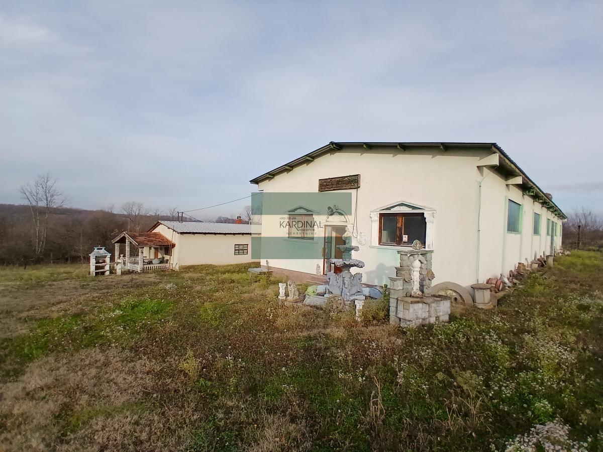 PRODAJA POSLOVNOG PROSTORA – DVA OBJEKTA NA JEDNOJ PARCELI